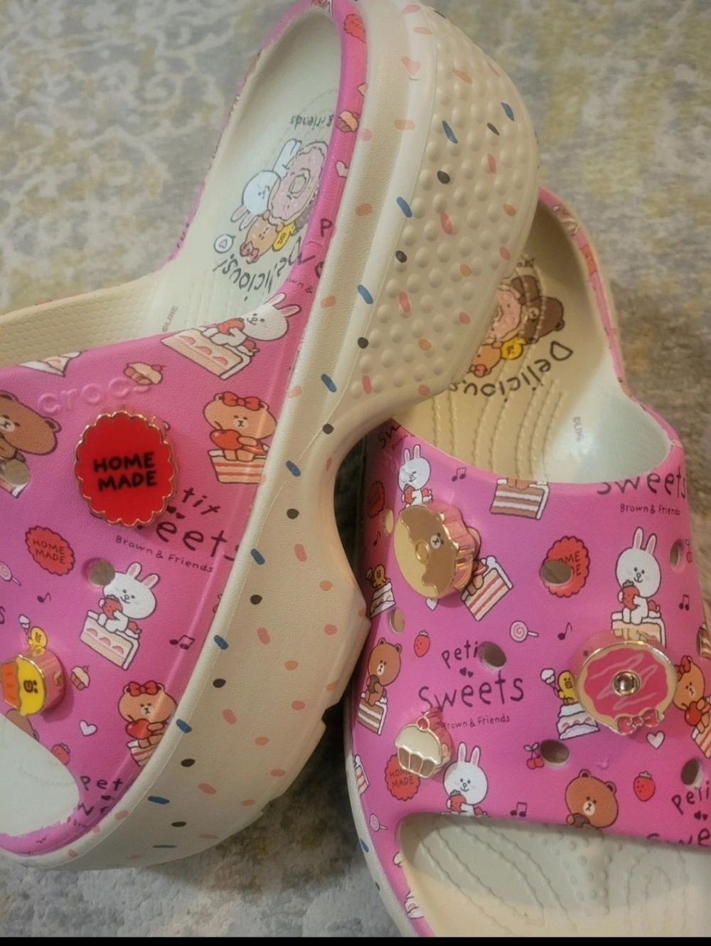 Womans CROCS